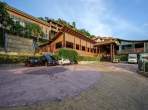 Отель Karon Phunaka Resort & Spa