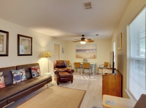 Downtown Home w/ Yard & BBQ - 6 Mi to Downtown!