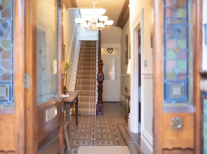 The Loft 2BR Duplex, Central & Parking