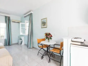 Fexulis Studios & Suites