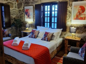 Rustic Retreat country house