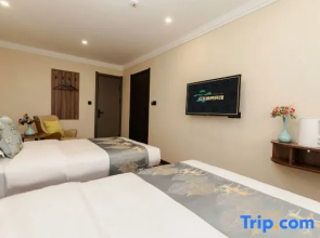 Yuntian Business Hotel (Yakeshi Railway Station Passenger Transport Station)