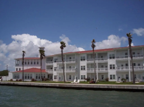 Lighthouse Inn At Aransas Bay