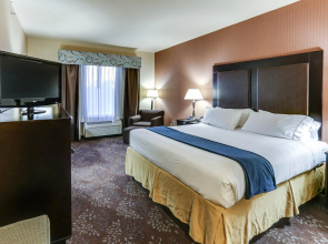 Holiday Inn Express Suites Huntsville