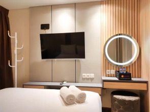 Elegant and Comfy Studio at Vida View Apartment