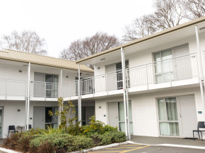 Airport Gateway Motor Lodge