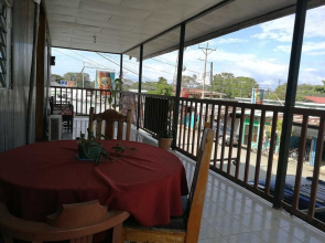 Cabinas Carolina & Restaurante