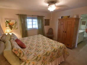 Oasis at John's Pass Madeira Beach