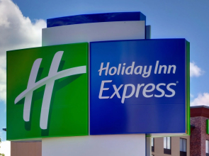 Holiday Inn Express & Suites Duluth North - Miller Hill by IHG