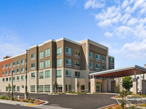 Holiday Inn Express & Suites Suisun City by IHG