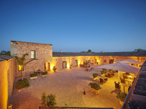 Bennoc Petit Hotel
