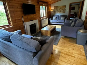 Serene Watermouth Cabin Retreat With Hot Tub & Stunning Coastal Views
