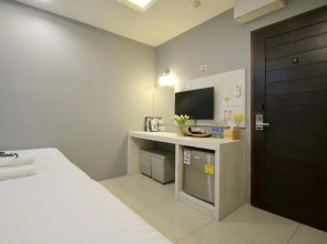 De Lux Bangkok Hotel