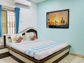 Goroomgo Amit Guest House Tagore Park Kolkata