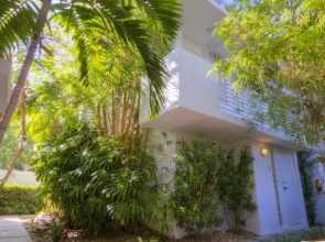Dream Destinations at Meridian Ave