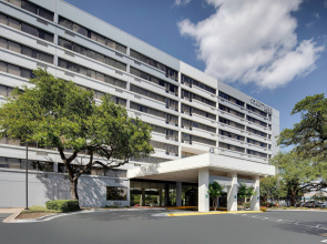 Courtyard by Marriott Austin-University Area