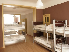 ES Hostel