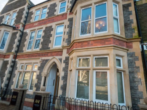 Aaron Wise Serviced Apartments