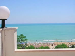Casa Bella ATTICO FRONTE MARE con PISCINA
