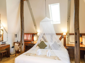 Le Charcoa Hotel