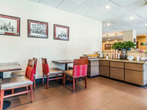 Comfort Inn by the Bay