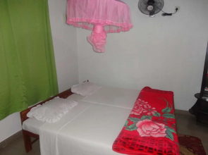 Deshani Holiday Inn