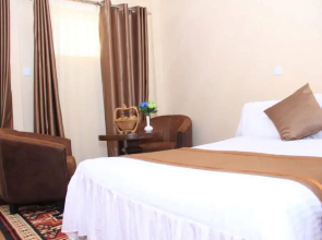 Mountain Breeze Hotel