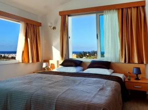 Fairmont Holiday Village