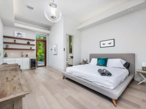 Luxurious Six Bedroom Villa In Miami Shores