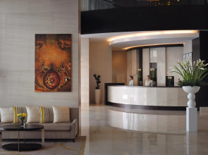 Mövenpick Jumeirah Lakes Towers Hotel