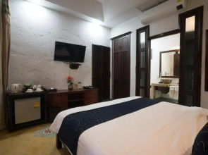 Cheva Gallery by OYO Rooms