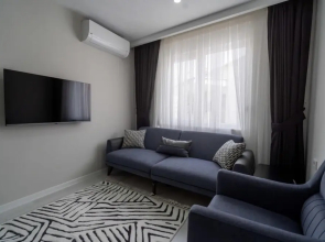 Central Flat Near Beach in Muratpasa