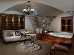 Lighthouse suite