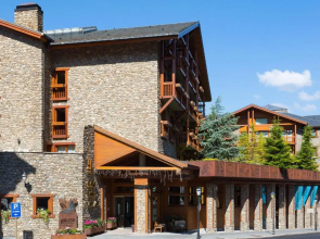 Sport Hotel Village