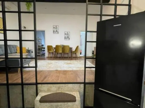 Apartament la casa