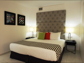 Best Western Regency Suites