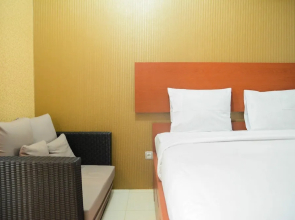 Parquette Studio Green Lake Apartment near Ciputat By Travelio