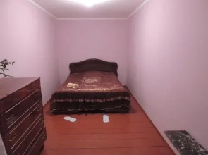Roza Guesthouse