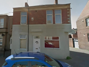 Rodsley - 2 bed Gateshead flat in central location free parking close to Saltwell Park free WIFI and Netflix