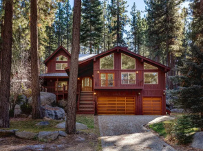 Silver Rock Lodge 5 Bedroom Home