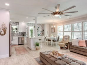 Bright Home w/ Sauna & Deck: 1 Mi to Dtwn Stuart!