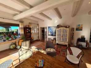 La Villa de Robion in Robion