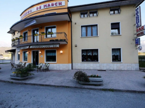 Albergo De March