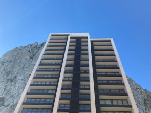 E1 Suites & Spa