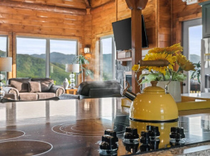 Breathtaking Views 10 Bedroom Cabin by Heavenly Views Resort