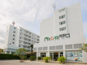 Отель Recenta Suite Phuket Suanluang