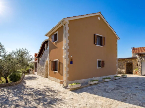 Amazing Home in Zgaljici With Sauna, Wifi and 4 Bedrooms
