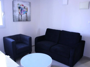 Rich Royal Suites