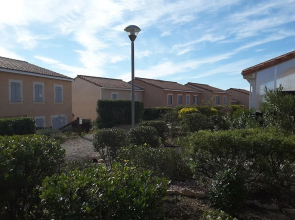 House With 2 Bedrooms In Calvisson With Pool Access And Furnished Garden 5 Km From The Beach