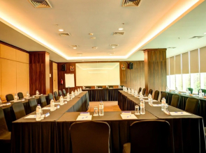 Holiday Inn Express Jakarta International Expo by IHG
